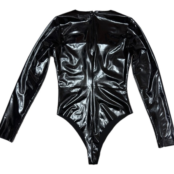 I AM GIA latex-like long sleeve bodysuit - Picture 4 of 7